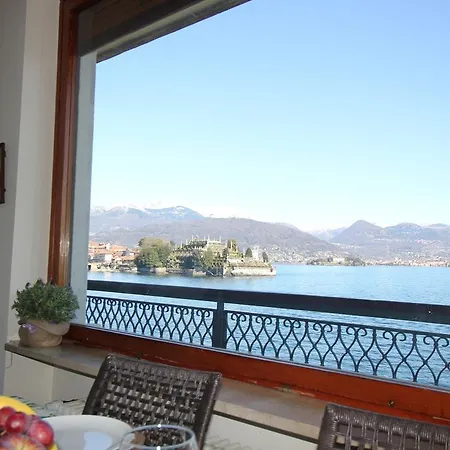 Elegante Apartamento Stresa